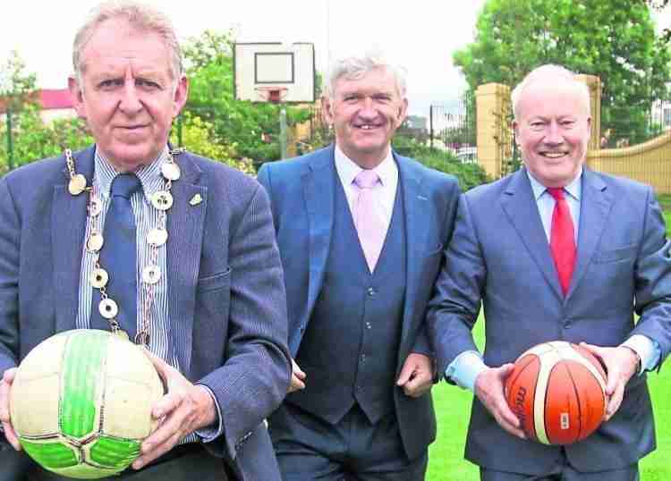 Mayor Of Limerick Michael Sheahan, Principal Michael Ryan and Ei Electronics CEO Mick Guinee, 